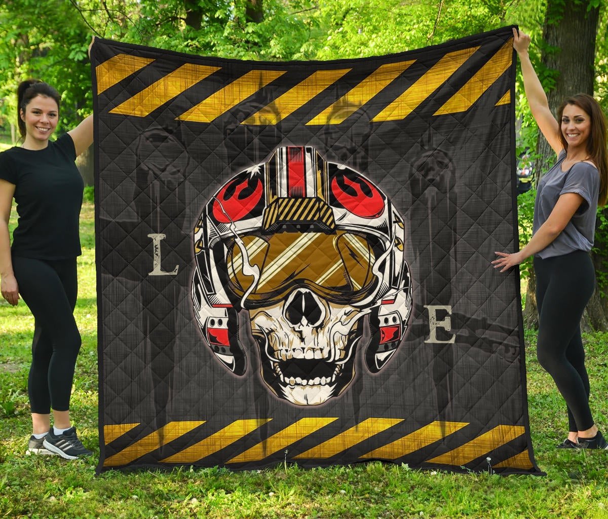 Skull Premium Quilt – Skull Wear Deep Sea Helmet With Poison Creatures Quilt Blanket