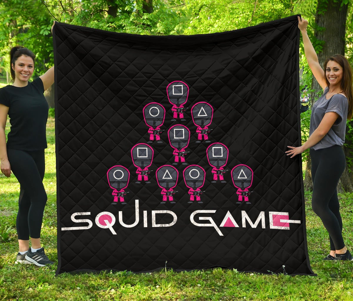 Squid Game Movie Premium Quilt – Funny Chibi Squid Workers Team Round Square Triangle Quilt Blanket